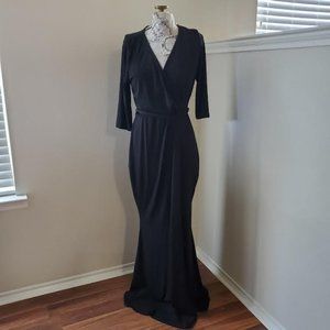 NWT QUUM WOMEN'S BLACK EVENING DRESS.WITH THREE QUARTER LENGTH SLEEVES